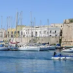 Palazzo De Tomasi Bed & Breakfast