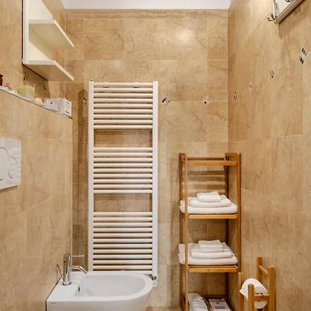 Palazzo De Tomasi Bed & Breakfast 2*
