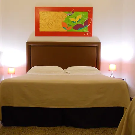 Palazzo De Tomasi 4*