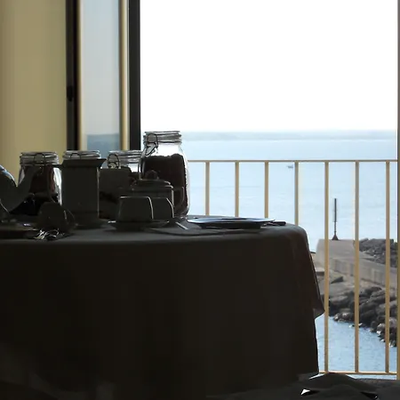 Palazzo De Tomasi 4*