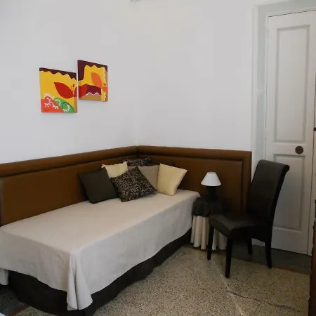 Couette-café Palazzo De Tomasi