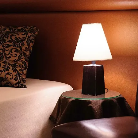 Palazzo De Tomasi Bed & Breakfast