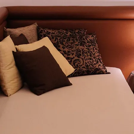 Palazzo De Tomasi Bed & Breakfast